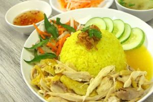 Thưởng Thức Cơm Gà Đại Bình ngon Đúng Chuẩn Cơm Gà Quê Hương